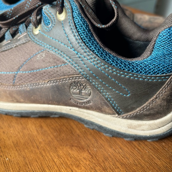 TIMBERLAND brown and teal leather women's size 9 hiking shoes like new condition - Picture 2 of 7
